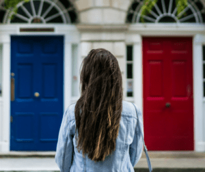 Read more about the article Direct Insurer vs. Independent Advisor: Your Short-Term Insurance Reality